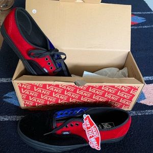 VANS AUTHENTIC COLORBLOCK VELVET SNEAKER